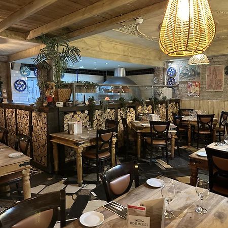 גטשהד Michelangelos - Rooms, Restaurant & Bar מראה חיצוני תמונה